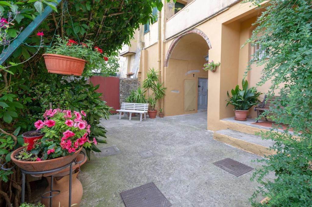 La Residenza Dei Piaceri Perduti- Le Volte Apartment ลาสตรา อา ซินญา ภายนอก รูปภาพ