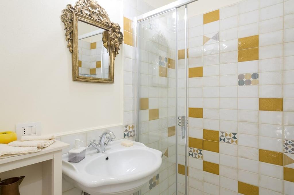 La Residenza Dei Piaceri Perduti- Le Volte Apartment ลาสตรา อา ซินญา ภายนอก รูปภาพ